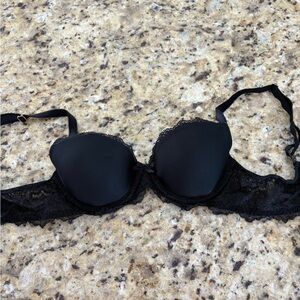 Victoria’s Secret Dream Angel Lace Black Bra